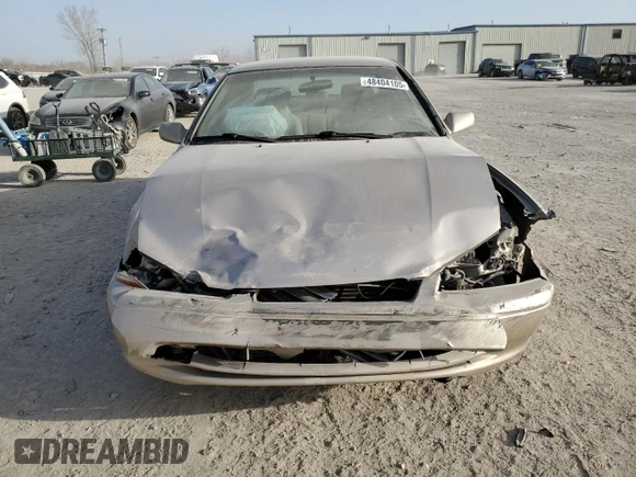 2001 Toyota Camry CE with VIN 4T1BG22K31U779463, listed as a Copart auction lot 48404105 with 153,702 mi miles and Salvage Title. Bid and sale history available at carsss.com. Image 5.