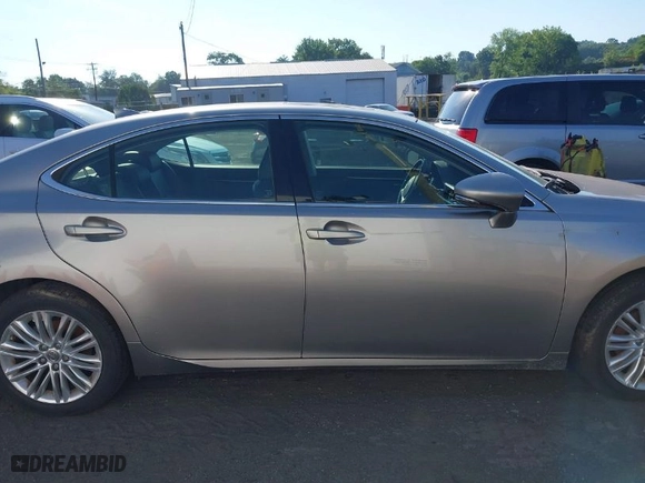 2015 Lexus ES 350 with VIN JTHBK1GGXF2188338, listed as a IAAI auction lot 36552431 with NaN miles. Bid and sale history available at carsss.com. Image 13.