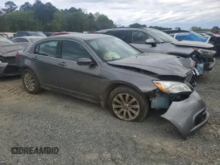 2013 Chrysler 200 Touring with VIN 1C3CCBBB5DN539306, listed as a Copart auction lot 50205015 with 162,853 mi miles and Salvage Title. Bid and sale history available at carsss.com. Image 4.
