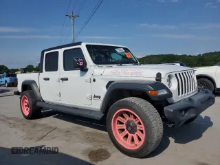 2020 Jeep Gladiator Sport S z VIN 1C6HJTAG8LL121995, wystawiony jako Copart lot #57208555 z przebiegiem 118 545 mil mil oraz Tytuł czysty. Historia ofert i sprzedaży dostępna na DreamBid. Obrazek 4.
