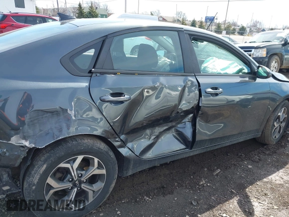 2019 Kia Forte LXS with VIN 3KPF24ADXKE101554, listed as a IAAI auction lot 41909367 with 74,224 mi miles and . Bid and sale history available at carsss.com. Image 18.