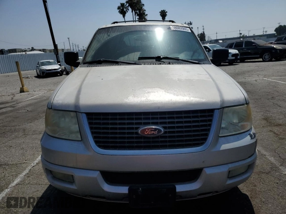 2003 Ford Expedition Special Service with VIN 1FMRU15W43LC14423, listed as a Copart auction lot 58082065 with 182,413 mi miles and Salvage title. Bid and sale history available at DreamBid. Image 5.