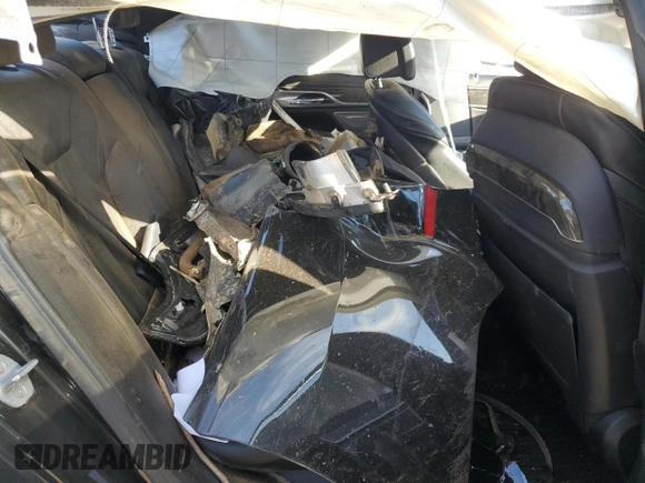 2018 BMW 7 Series 740i xDrive with VIN WBA7E4C57JGV28123, listed as a Copart auction lot 79229034 with 0 mi miles and Salvage Title. Bid and sale history available at carsss.com. Image 10.