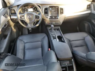 2022 Volvo XC90 Momentum with VIN YV4102CK3N1780278, listed as a Copart auction lot 76260684 with 37,246 mi miles and Salvage Title. Bid and sale history available at DreamBid. Image 8.