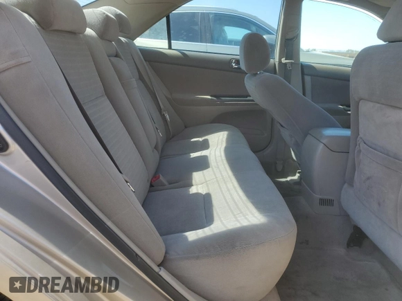 2005 Toyota Camry STD z VIN 4T1BE32K05U396288, wystawiony jako Copart lot #58361185 z przebiegiem 227 110 mil mil oraz Szkoda całkowita • Salvage title. Historia ofert i sprzedaży dostępna na DreamBid. Obrazek 10.