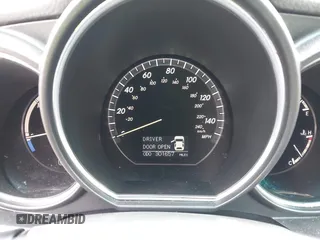 2006 Lexus RX 400h with VIN JTJHW31U562003992, listed as a IAAI auction lot 42088999 with 301,657 mi miles and . Bid and sale history available at DreamBid. Image 7.