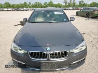 2016 BMW 3 Series 328i z VIN WBA8E9C52GK646717, wystawiony jako Copart lot #58204995 z przebiegiem 70 525 mil mil oraz Szkoda całkowita • Salvage title. Historia ofert i sprzedaży dostępna na DreamBid. Obrazek 5.