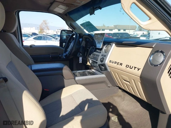 2013 Ford Super Duty F-250 SRW XL with VIN 1FT7W2A62DEB87844, listed as a IAAI auction lot 41308125 with 194,058 mi miles. Bid and sale history available at carsss.com. Image 5.