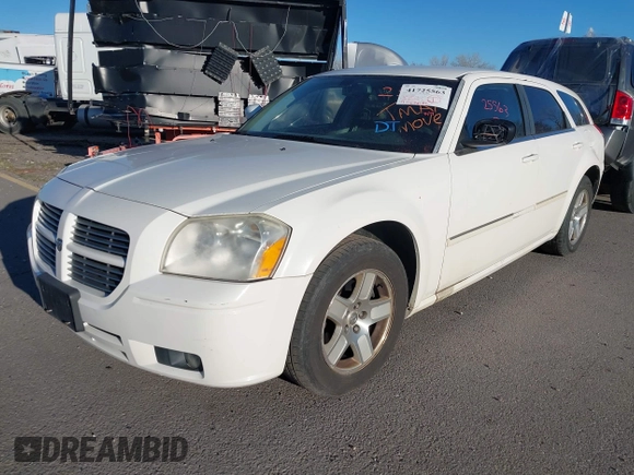 2007 Dodge Magnum with VIN 2D4FV47V97H736125, listed as a IAAI auction lot 41725563 with 117,836 mi miles and . Bid and sale history available at carsss.com. Image 2.