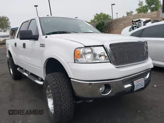 2008 Ford F-150 XLT с VIN 1FTPW12598FA40565, выставлен на аукционе IAAI как лот 42323762 с пробегом 77 900 миль миль и . История ставок и продаж доступна на DreamBid. Изображение 1.