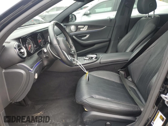 2019 Mercedes-Benz E 450 with VIN WDDZH6JB8KA519917, listed as a Copart auction lot 55764755 with 57,213 mi miles and Clean Title. Bid and sale history available at DreamBid. Image 7.