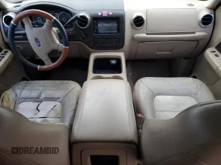 2006 Ford Expedition Eddie Bauer with VIN 1FMFU18586LA40575, listed as a Copart auction lot 85421094 with 194,298 mi miles and Clean Title. Bid and sale history available at carsss.com. Image 8.