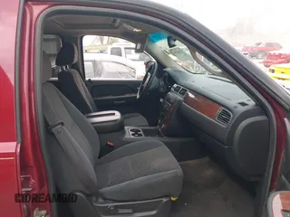 2007 Chevrolet Tahoe LTZ with VIN 1GNFK130X7J313106, listed as a IAAI auction lot 42042891 with 199,763 mi miles and . Bid and sale history available at DreamBid. Image 5.
