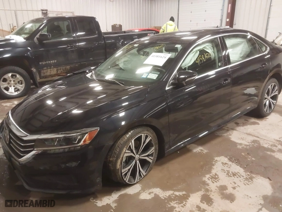2021 Volkswagen Passat 2.0T SE with VIN 1VWSA7A30MC010553, listed as a IAAI auction lot 41581624 with 26,320 mi miles. Bid and sale history available at carsss.com. Image 17.