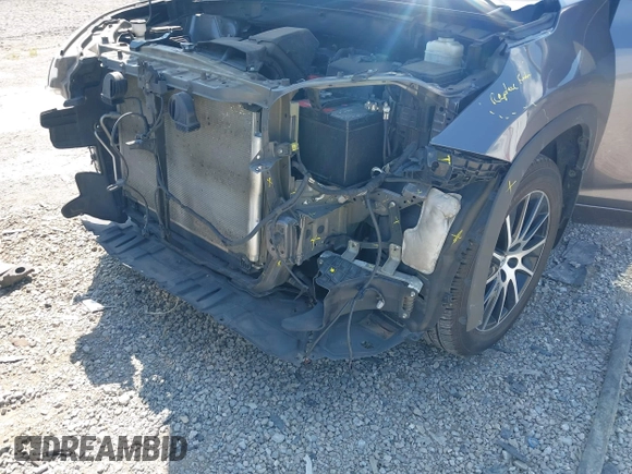 2018 Toyota Highlander SE with VIN 5TDJZRFH1JS895847, listed as a IAAI auction lot 42667973 with 93,876 mi miles and . Bid and sale history available at DreamBid. Image 19.