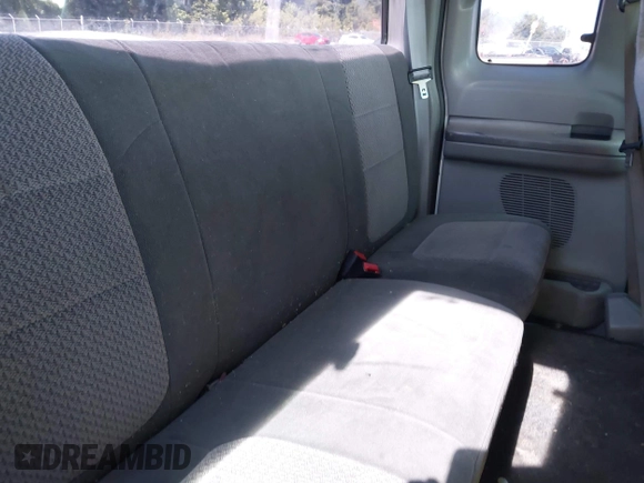 2004 Ford F-250 XL with VIN 1FTNX21L14EB12448, listed as a IAAI auction lot 42280654 with 231,008 mi miles and . Bid and sale history available at DreamBid. Image 8.