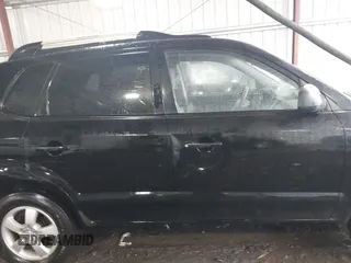 2005 Hyundai Tucson GL with VIN KM8JM12B75U072080, listed as a IAAI auction lot 41779464 with 191,771 mi miles. Bid and sale history available at carsss.com. Image 13.