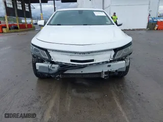 2015 Chevrolet Impala LT with VIN 1G1115SL1FU136167, listed as a IAAI auction lot 41898778 with 200,267 mi miles. Bid and sale history available at carsss.com. Image 6.