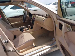 2000 Mercedes-Benz E-Class with VIN WDBJF82JXYX035704, listed as a IAAI auction lot 42045969 with 1 mi miles. Bid and sale history available at carsss.com. Image 5.