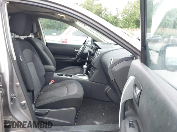 2011 Nissan Rogue SV z VIN JN8AS5MV9BW684553, wystawiony jako IAAI lot #42310408 z przebiegiem 130 954 mil mil oraz . Historia ofert i sprzedaży dostępna na DreamBid. Obrazek 5.