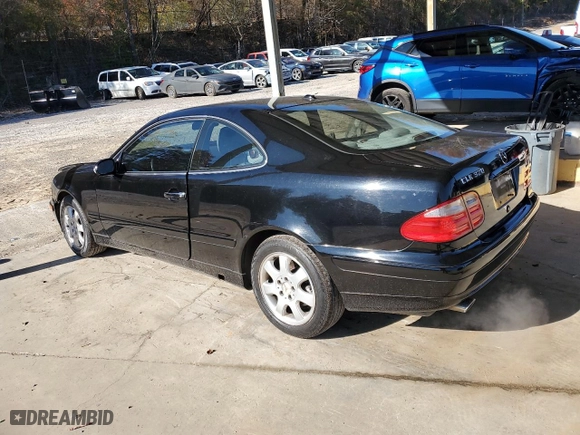2001 Mercedes-Benz CLK-Class with VIN WDBLJ65G11F172991, listed as a Copart auction lot 82368104 with 138,194 mi miles and Salvage Title. Bid and sale history available at carsss.com. Image 2.