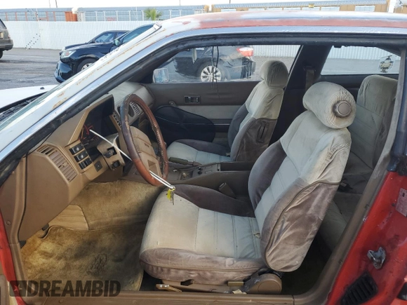 1984 Nissan 300ZX GS z VIN JN1HZ16S3EX004049, wystawiony jako Copart lot #47688245 z przebiegiem 121 060 mil mil oraz Czysty tytuł • Clean title. Historia ofert i sprzedaży dostępna na DreamBid. Obrazek 7.
