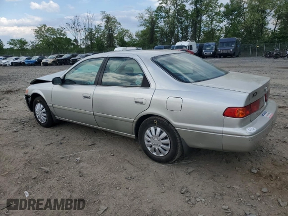 2000 Toyota Camry CE z VIN 4T1BG22K9YU653036, wystawiony jako Copart lot #55363475 z przebiegiem 84 258 mil mil oraz Szkoda całkowita • Salvage title. Historia ofert i sprzedaży dostępna na DreamBid. Obrazek 2.