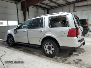 2006 Lincoln Navigator Luxury with VIN 5LMFU28526LJ27780, listed as a Copart auction lot 42564945 with 0 mi miles and Salvage Title. Bid and sale history available at carsss.com. Image 2.