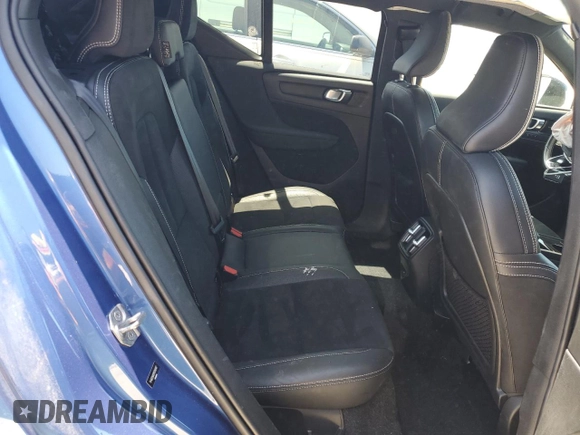 2021 Volvo XC40 z VIN YV4ED3UR2M2558167, wystawiony jako Copart lot #55854265 z przebiegiem 39 601 mil mil oraz Czysty tytuł • Clean title. Historia ofert i sprzedaży dostępna na DreamBid. Obrazek 11.