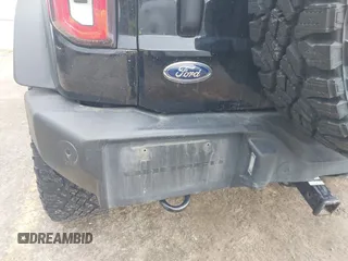 2022 Ford Bronco z VIN 1FMDE5BHXNLB17265, wystawiony jako IAAI lot #42106105 z przebiegiem 55 400 mil mil oraz . Historia ofert i sprzedaży dostępna na DreamBid. Obrazek 17.
