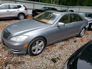 2010 Mercedes-Benz S 550 z VIN WDDNG8GB5AA325462, wystawiony jako Copart lot #57390435 z przebiegiem 88 641 mil mil oraz Czysty tytuł • Clean title. Historia ofert i sprzedaży dostępna na DreamBid. Obrazek 1.