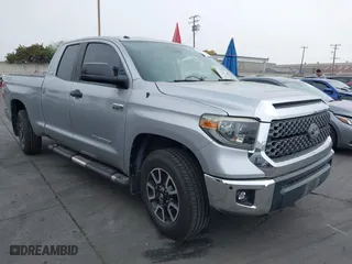 2018 Toyota Tundra 2WD SR with VIN 5TFRY5F11JX231110, listed as a IAAI auction lot 41642411 with 66,486 mi miles. Bid and sale history available at carsss.com. Image 1.