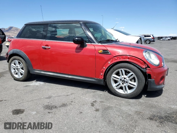 2011 MINI Hardtop z VIN WMWSU3C5XBT093162, wystawiony jako Copart lot #54871315 z przebiegiem 171 220 mil mil oraz Szkody całkowita. Historia ofert i sprzedaży dostępna na DreamBid. Obrazek 4.