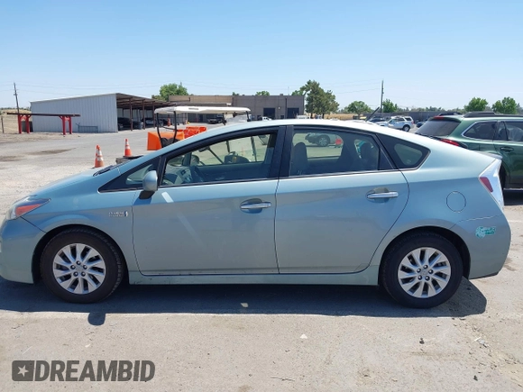 2014 Toyota Prius with VIN JTDKN3DP4E3055544, listed as a IAAI auction lot 42553870 with 94,335 mi miles and . Bid and sale history available at DreamBid. Image 14.