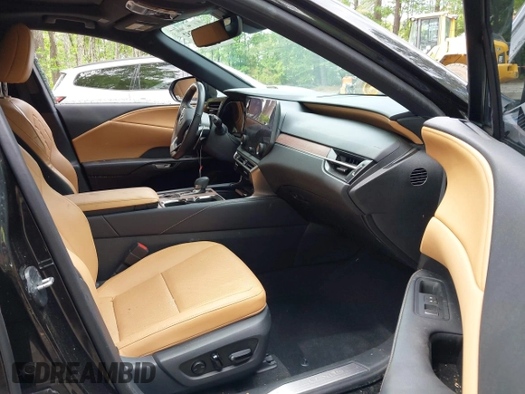2024 Lexus RX 350 with VIN 2T2BAMCAXRC038674, listed as a IAAI auction lot 42145782 with 38,483 mi miles and . Bid and sale history available at DreamBid. Image 5.