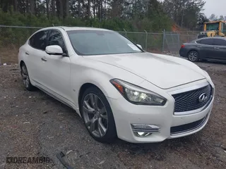 2015 Infiniti Q70L with VIN JN1BY1PP0FM600273, listed as a IAAI auction lot 41539641 with 160,694 mi miles. Bid and sale history available at carsss.com. Image 1.