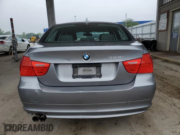 2009 BMW 3 Series 328i xDrive z VIN WBAPK73519A453752, wystawiony jako Copart lot #59402915 z przebiegiem 113 227 mil mil oraz Czysty tytuł • Clean title. Historia ofert i sprzedaży dostępna na DreamBid. Obrazek 6.