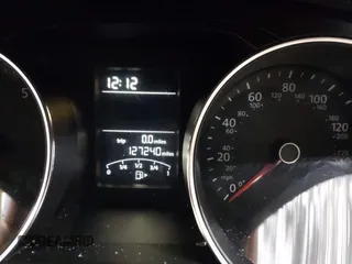 2015 Volkswagen Jetta SE z VIN 3VWD07AJ2FM315225, wystawiony jako IAAI lot #41929278 z przebiegiem 127 240 mil mil oraz . Historia ofert i sprzedaży dostępna na DreamBid. Obrazek 7.