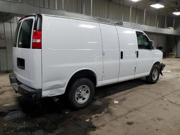 2017 Chevrolet Express Cargo Van with VIN 1GCWGAFF4H1324582, listed as a Copart auction lot 46579425 with 137,361 mi miles and Clean Title. Bid and sale history available at carsss.com. Image 3.