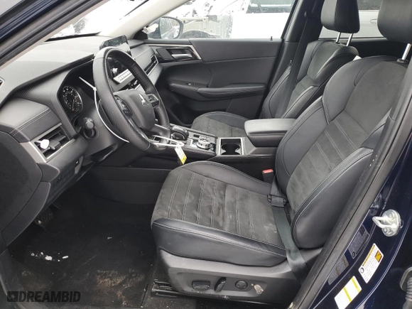 2023 Mitsubishi Outlander SE with VIN JA4J4UA87PZ057350, listed as a Copart auction lot 45981645 with 30,673 mi miles and Salvage Title. Bid and sale history available at carsss.com. Image 7.