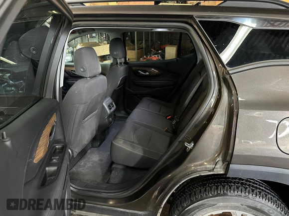 2020 GMC Terrain SLE with VIN 3GKALTEV8LL145266, listed as a Copart auction lot 61656315 with 31,898 mi miles and Salvage title. Bid and sale history available at DreamBid. Image 6.