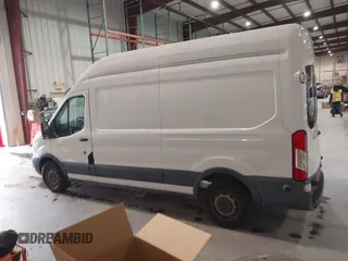 2017 Ford Transit z VIN 1FTYR2XM2HKA66479, wystawiony jako IAAI lot #41371992 z przebiegiem 122 534 mil mil oraz . Historia ofert i sprzedaży dostępna na DreamBid. Obrazek 14.