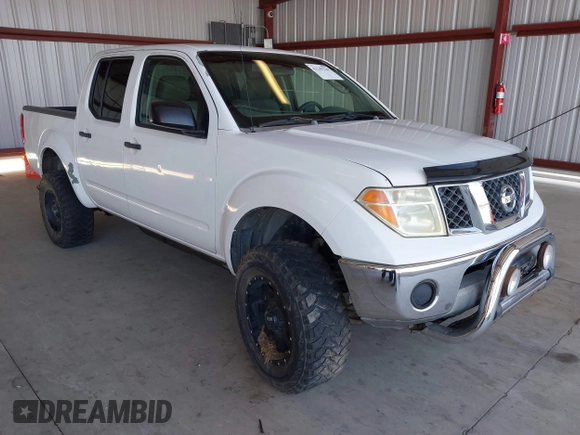 2006 Nissan Frontier SE z VIN 1N6AD07U06C469157, wystawiony jako IAAI lot #42249320 z przebiegiem 189 936 mil mil oraz . Historia ofert i sprzedaży dostępna na DreamBid. Obrazek 1.