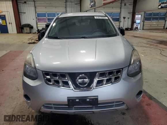 2015 Nissan Rogue S z VIN JN8AS5MV7FW260231, wystawiony jako Copart lot #51012055 z przebiegiem 138 582 mil mil oraz Tytuł czysty. Historia ofert i sprzedaży dostępna na DreamBid. Obrazek 5.