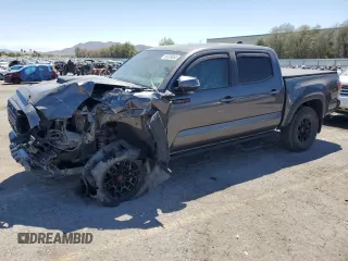 2020 Toyota Tacoma SR5 z VIN 5TFCZ5AN6LX241633, wystawiony jako Copart lot #55530655 z przebiegiem 32 811 mil mil oraz Szkoda całkowita • Salvage title. Historia ofert i sprzedaży dostępna na DreamBid. Obrazek 1.