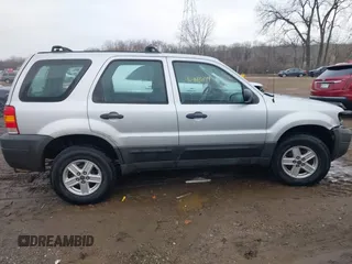 2007 Ford Escape XLS with VIN 1FMCU92Z07KC05670, listed as a IAAI auction lot 41491641 with 109,289 mi miles and . Bid and sale history available at DreamBid. Image 14.