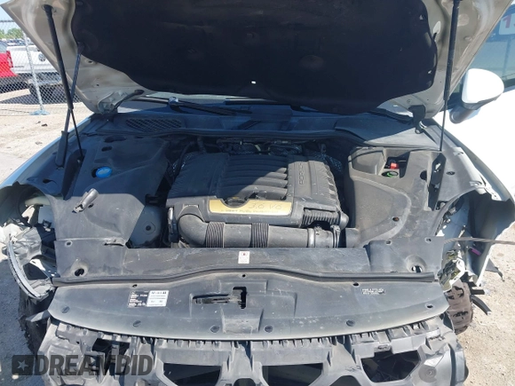 2016 Porsche Cayenne with VIN WP1AA2A29GLA04374, listed as a IAAI auction lot 41988374 with 144,716 mi miles. Bid and sale history available at carsss.com. Image 10.