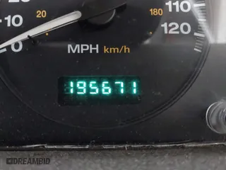 2004 Jeep Grand Cherokee Laredo with VIN 1J4GX48N74C412982, listed as a IAAI auction lot 41496258 with 195,671 mi miles. Bid and sale history available at carsss.com. Image 7.