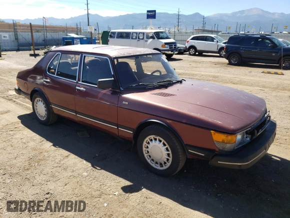 1984 Saab 900 z VIN YS3AH45J0E1012360, wystawiony jako Copart lot #72200784 z przebiegiem 247 761 mil mil oraz Czysty tytuł • Clean title. Historia ofert i sprzedaży dostępna na DreamBid. Obrazek 4.