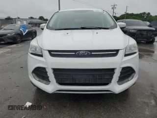 2016 Ford Escape SE with VIN 1FMCU9GX8GUB62515, listed as a Copart auction lot 55551355 with 160,606 mi miles and Clean Title. Bid and sale history available at DreamBid. Image 5.